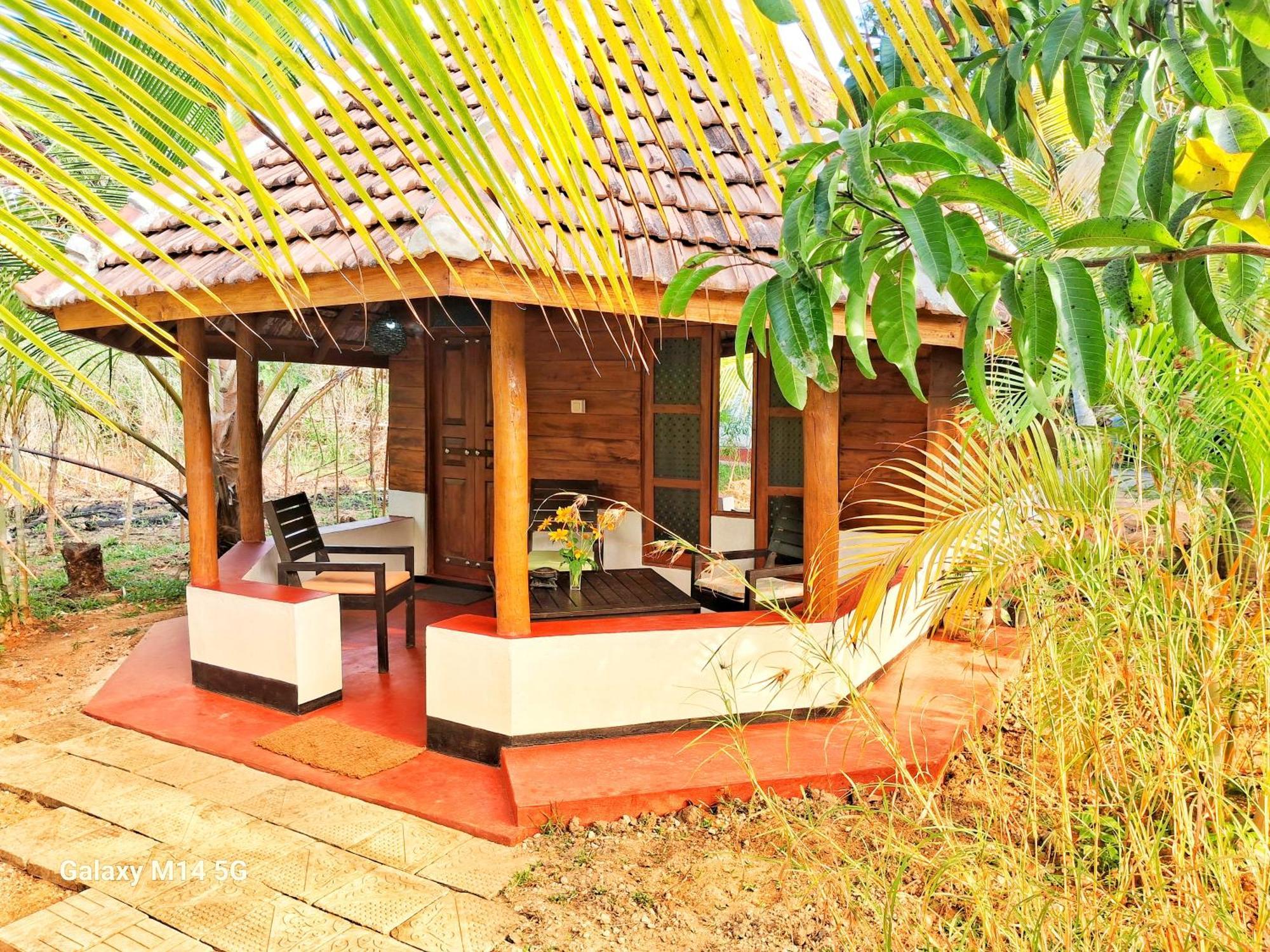 Sea Sound Cabana & Restaurant Тангале Екстериор снимка